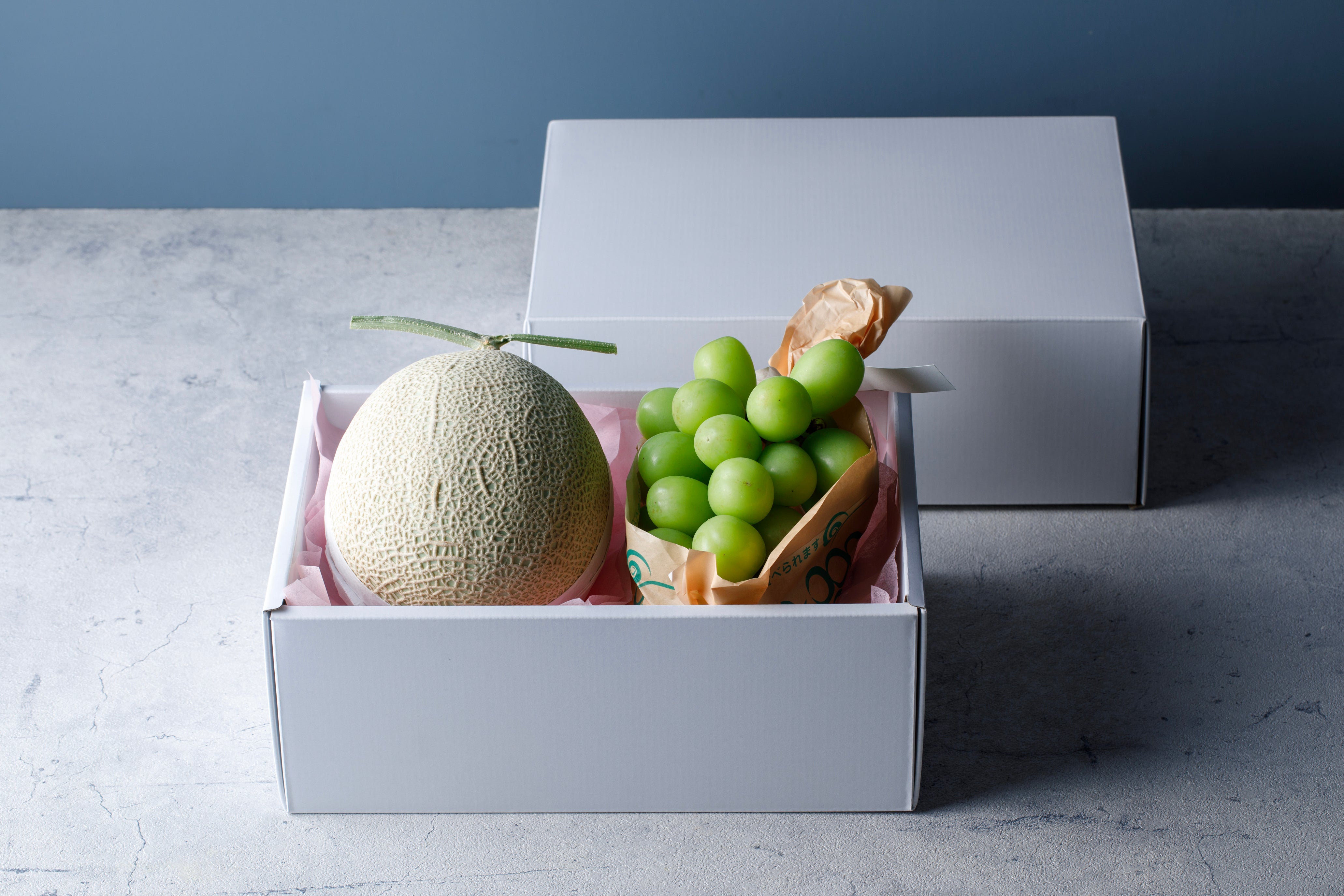 シャインマスカットとメロンの詰め合わせ<br>